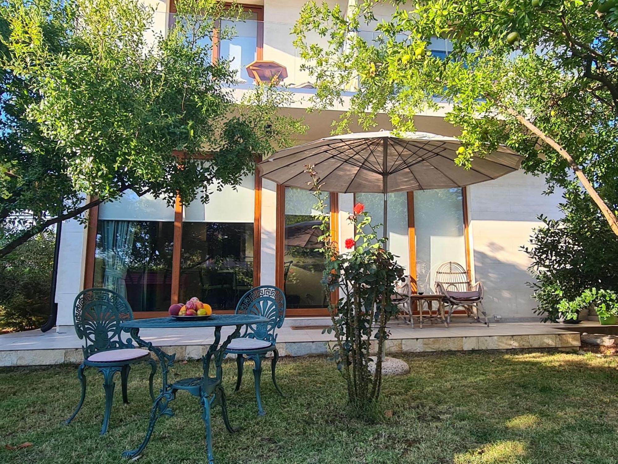 Apartments Aerodrom Podgorica Exteriör bild